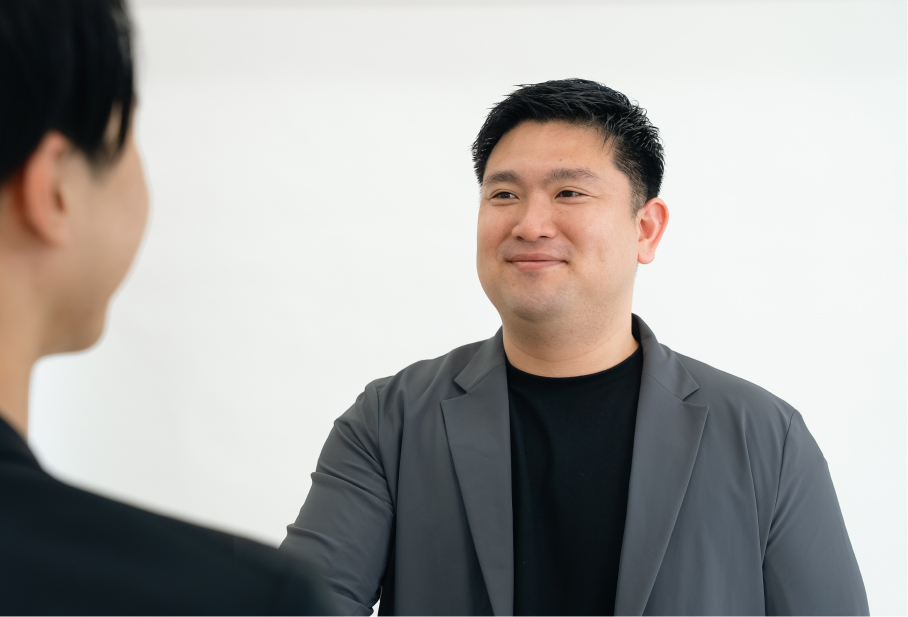 日本人スタッフが対応